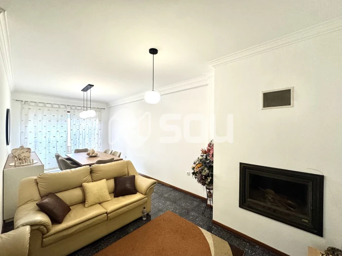 Apartamento T2 para Venda em Fânzeres e São Pedro da Cova Foto 2