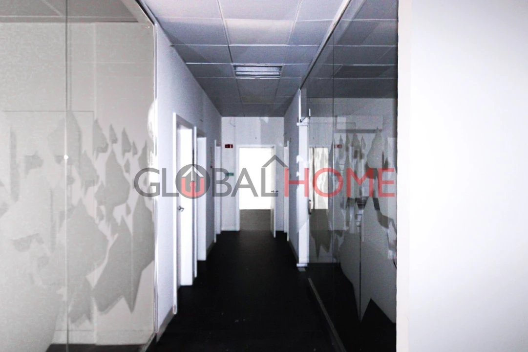 Loja para Arrendamento em Santa Marinha e São Pedro da Afurada Foto 7