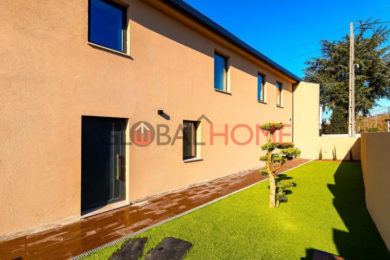 Moradia T3 para Venda em Frazão Arreigada Foto 3