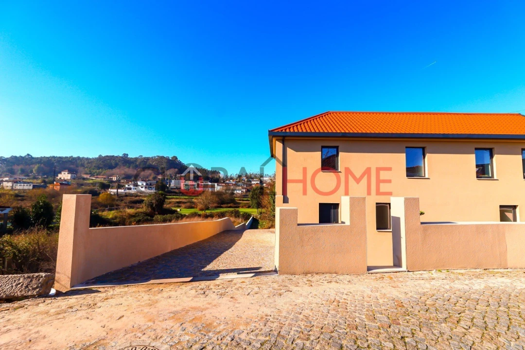 Moradia T3 para Venda em Frazão Arreigada Foto 16