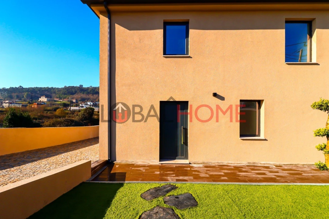 Moradia T3 para Venda em Frazão Arreigada Foto 5