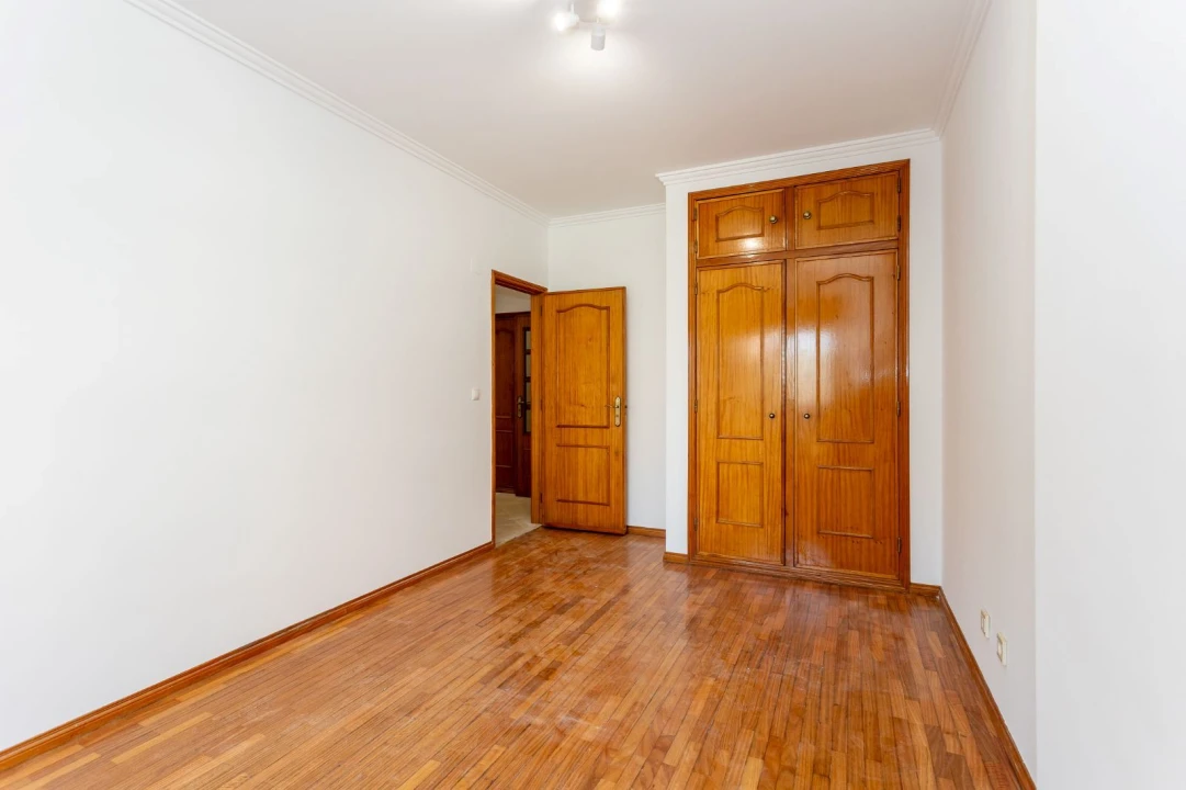 Apartamento T3 para Arrendamento em Cacém e São Marcos Foto 13