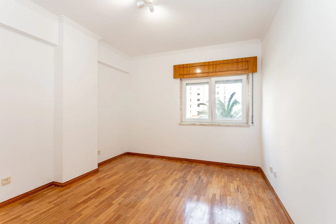 Apartamento T3 para Arrendamento em Cacém e São Marcos Foto 14