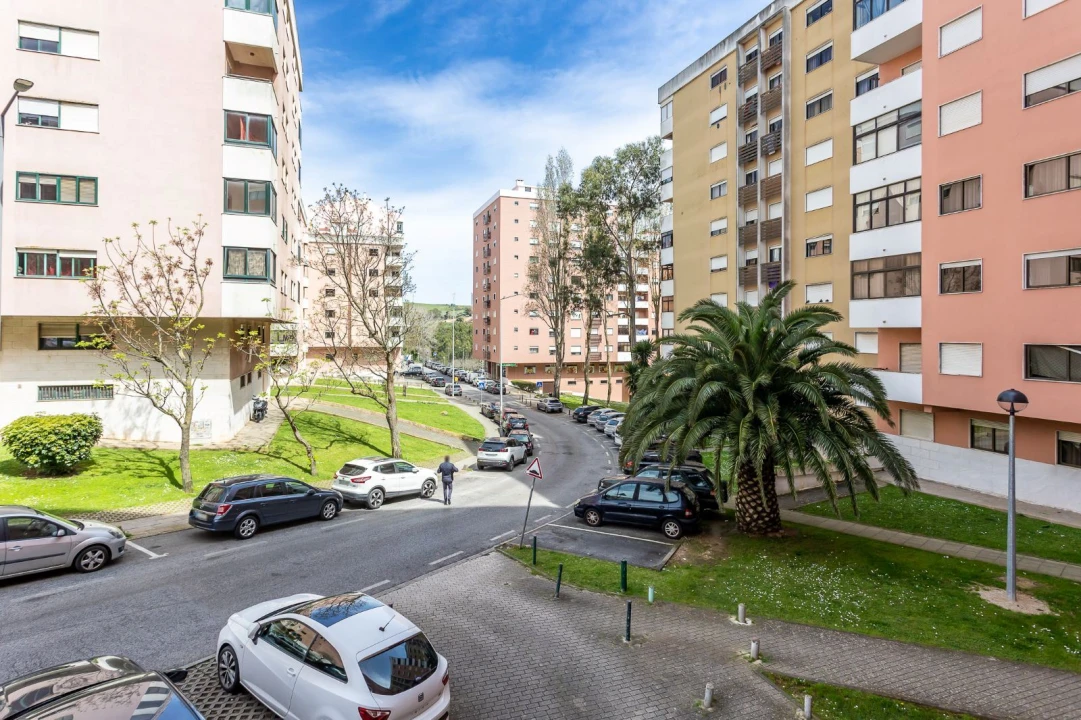 Apartamento T3 para Arrendamento em Cacém e São Marcos Foto 23