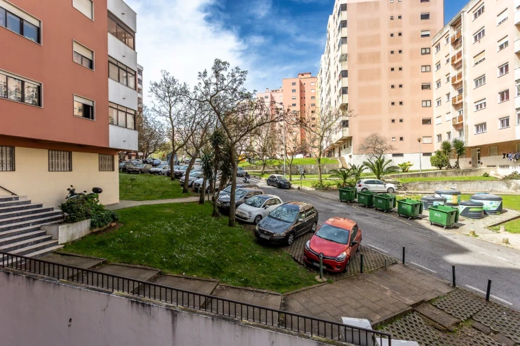 Apartamento T3 para Arrendamento em Cacém e São Marcos Foto 22