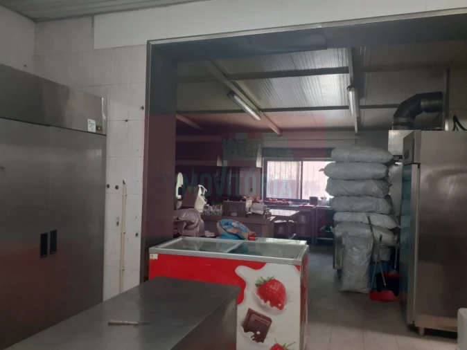 Loja para Trespasse em Palhais e Coina Foto 32