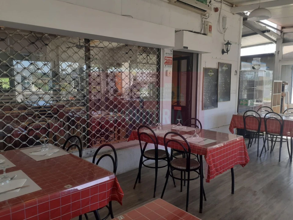 Loja para Trespasse em Palhais e Coina Foto 3