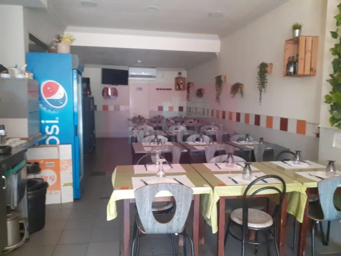 Loja para Trespasse em Seixal, Arrentela e Aldeia de Paio Pires Foto 1