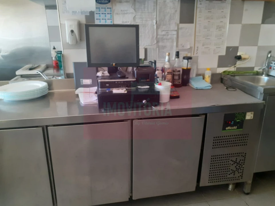 Loja para Trespasse em Seixal, Arrentela e Aldeia de Paio Pires Foto 15