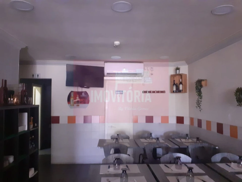 Loja para Trespasse em Seixal, Arrentela e Aldeia de Paio Pires Foto 22