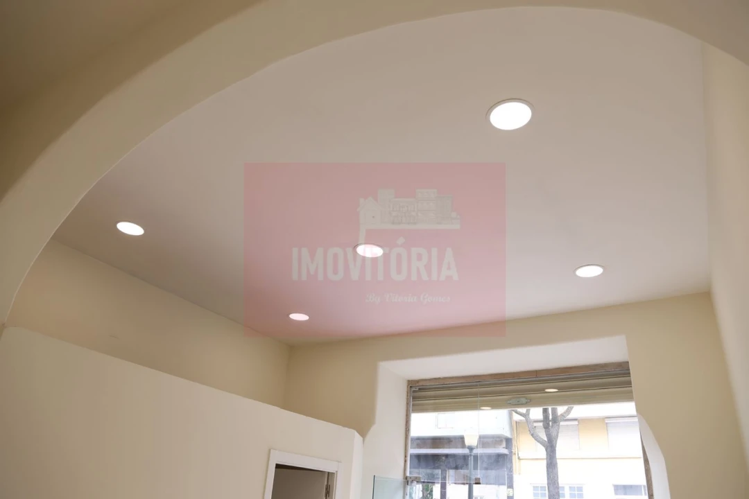 Loja para Venda em Avenidas Novas Foto 2