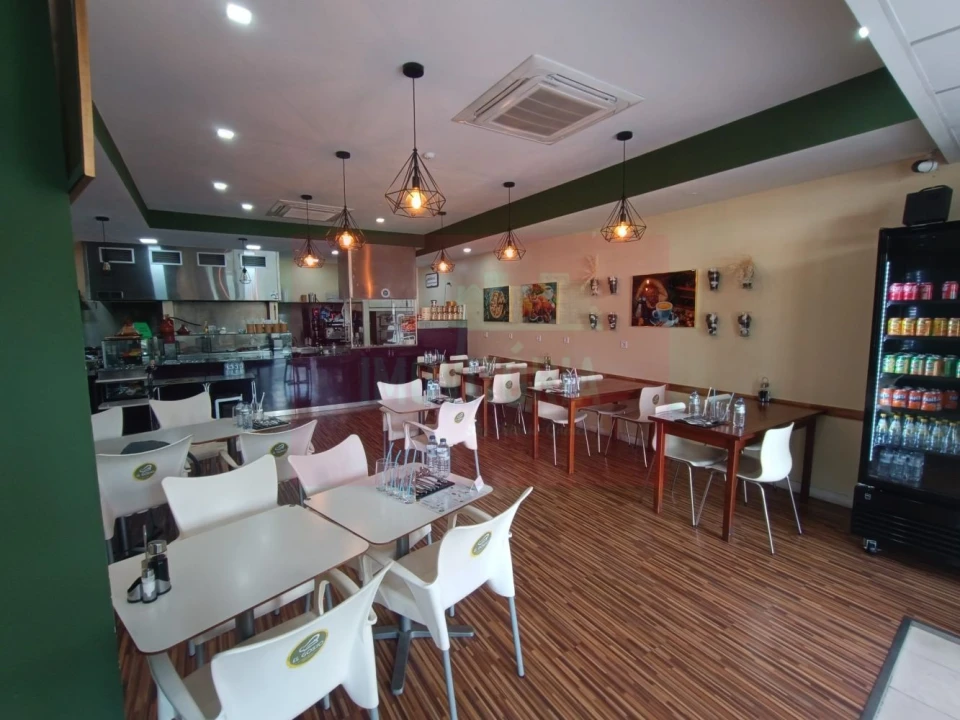 Loja para Trespasse em Algés, Linda-A-Velha e Cruz Quebrada-Dafundo Foto 2