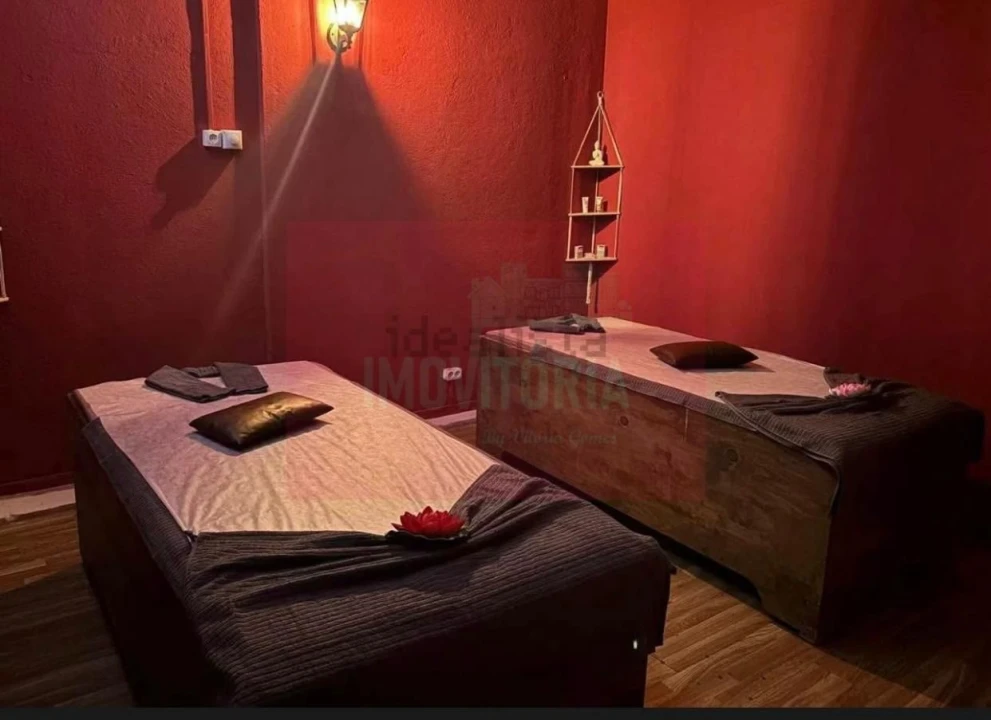 Loja para Trespasse em Santo António Foto 9