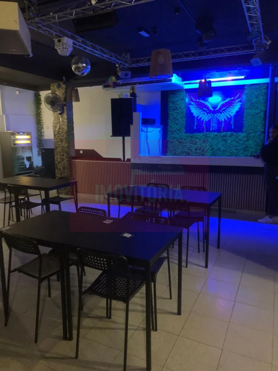 Loja para Trespasse em São Domingos de Rana Foto 5