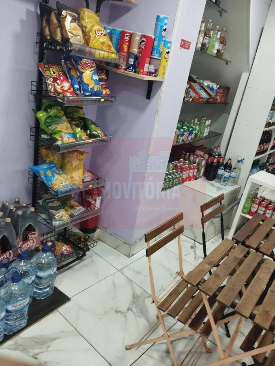 Loja para Trespasse em Santa Maria Maior Foto 2