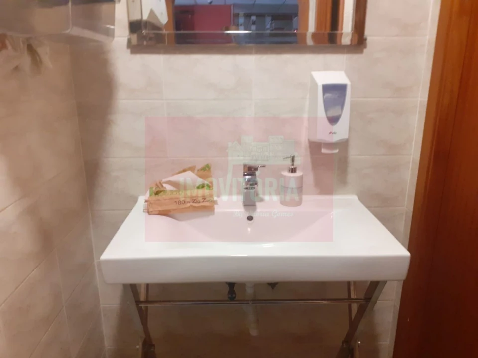 Loja para Arrendamento em Amora Foto 33