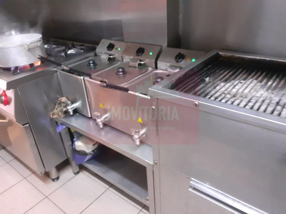 Loja para Arrendamento em Amora Foto 18