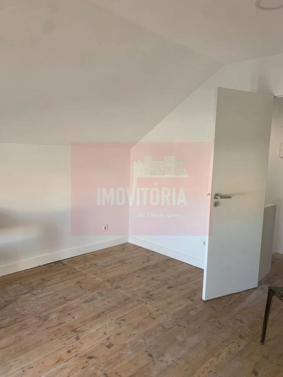 Moradia T5 para Venda em Valada Foto 12