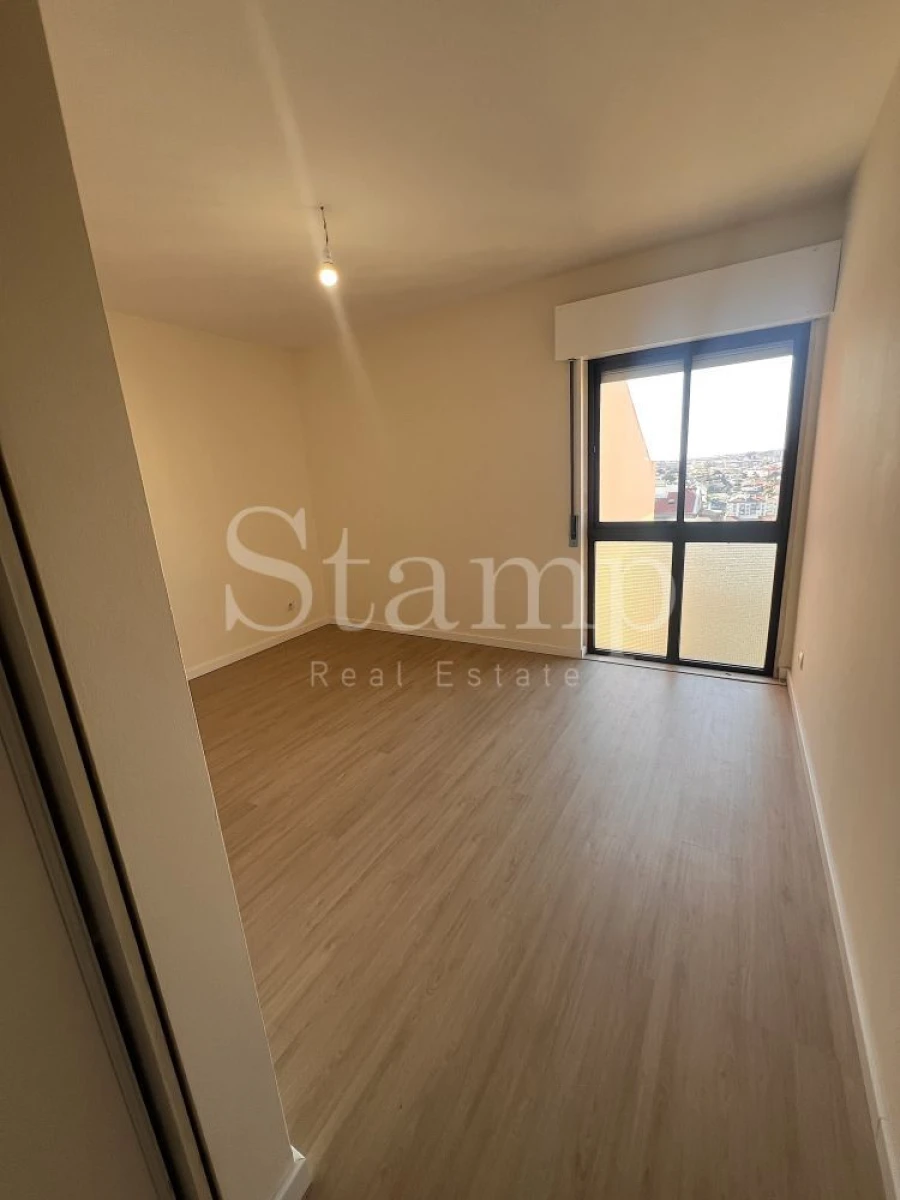 Apartamento T2 para Venda em Algueirão-Mem Martins Foto 9