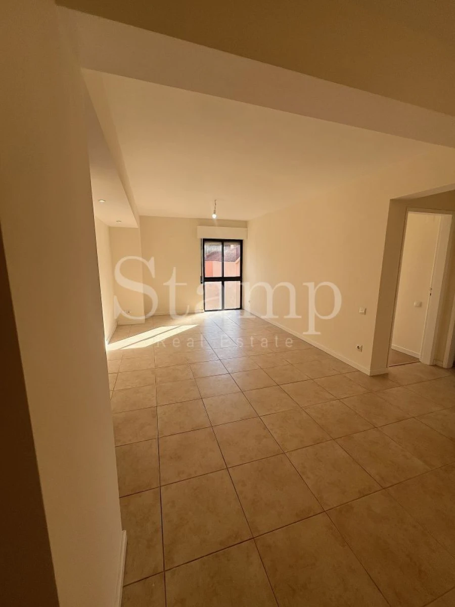 Apartamento T2 para Venda em Algueirão-Mem Martins Foto 2