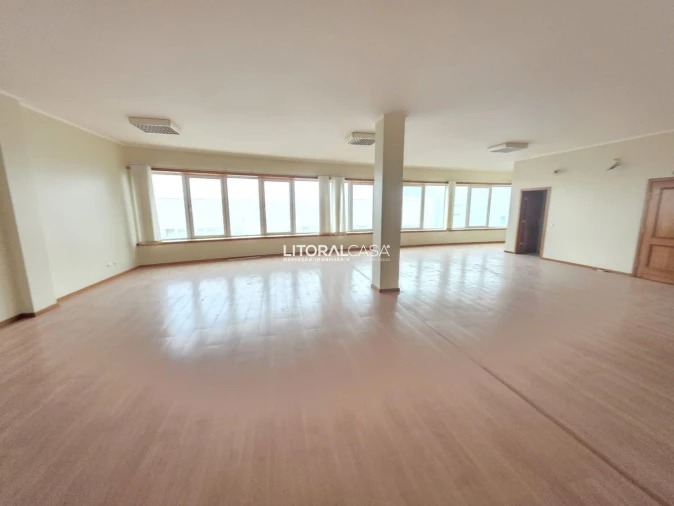 Loja para Venda em Gafanha da Nazaré Foto 4