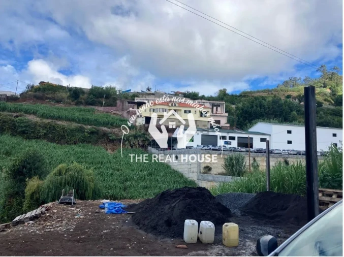 Moradia T3 para Venda em Canhas Foto 41