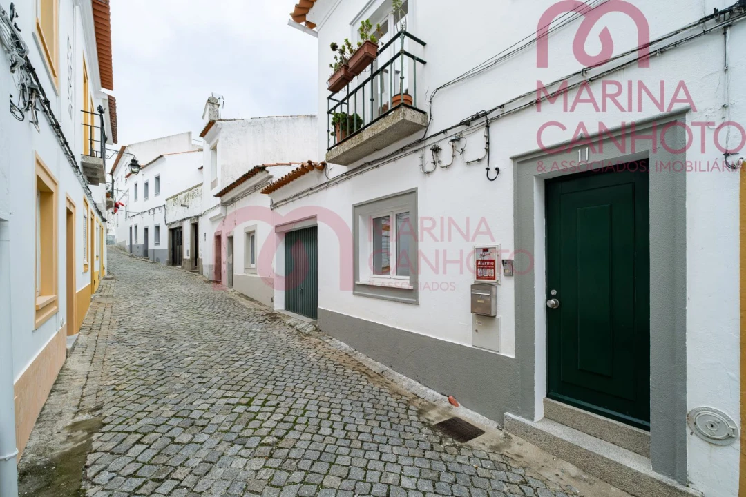 Moradia T2 para Venda em Évora (São Mamede, Sé, São Pedro e Santo Antão) Foto 1