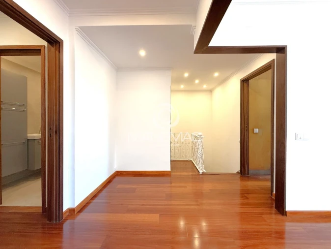 Apartamento T3 para Venda em Oliveira do Douro Foto 13