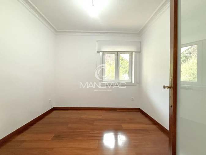 Apartamento T3 para Venda em Oliveira do Douro Foto 31