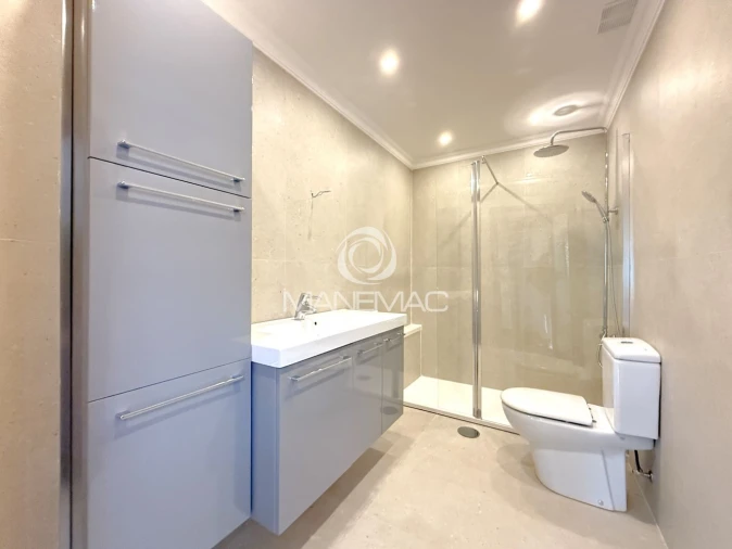 Apartamento T3 para Venda em Oliveira do Douro Foto 3