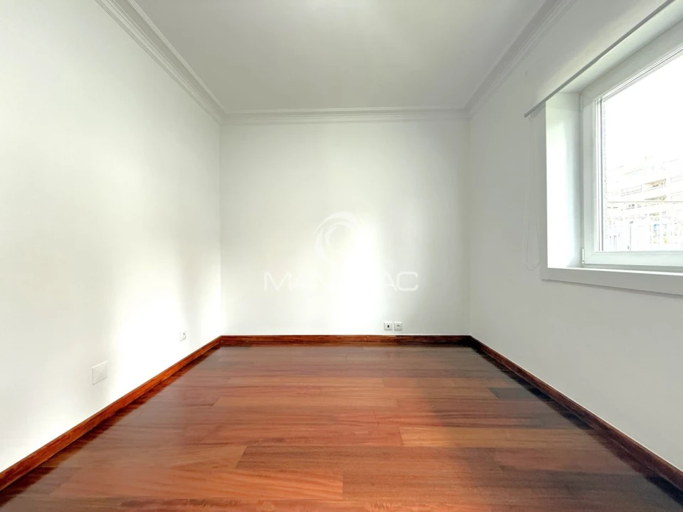 Apartamento T3 para Venda em Oliveira do Douro Foto 16