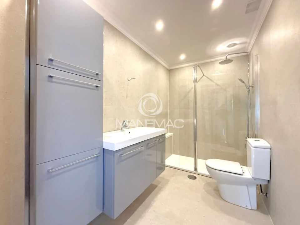 Apartamento T3 para Venda em Oliveira do Douro Foto 3