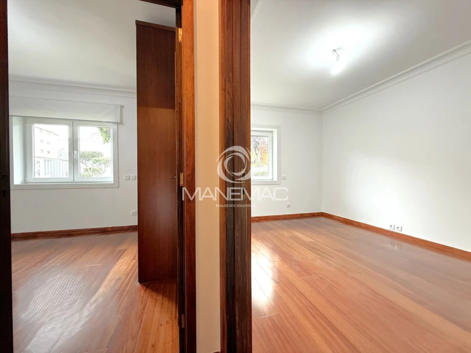 Apartamento T3 para Venda em Oliveira do Douro Foto 32