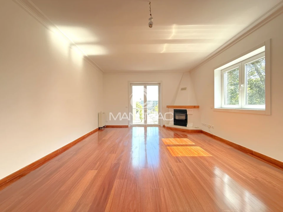 Apartamento T3 para Venda em Oliveira do Douro Foto 6