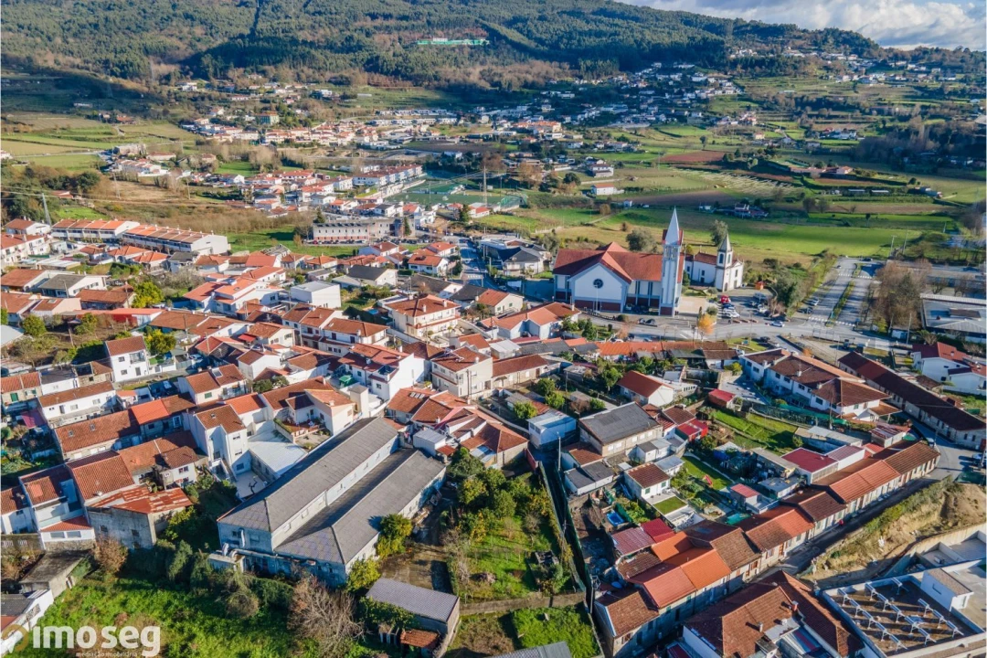 Moradia T2 para Venda em Urgezes Foto 16