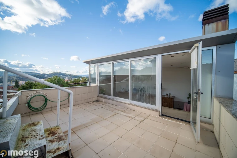 Moradia T2 para Venda em Urgezes Foto 14