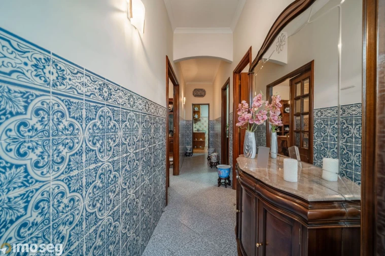 Moradia T2 para Venda em Urgezes Foto 11