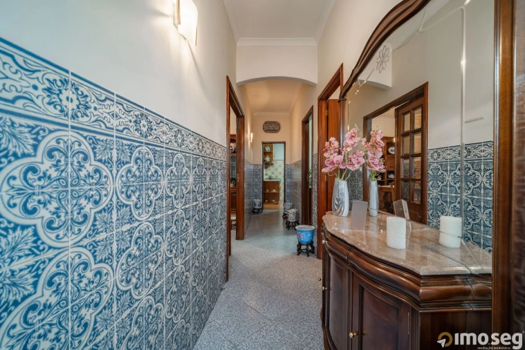 Moradia T2 para Venda em Urgezes Foto 11