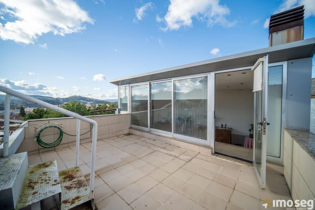 Moradia T2 para Venda em Urgezes Foto 14