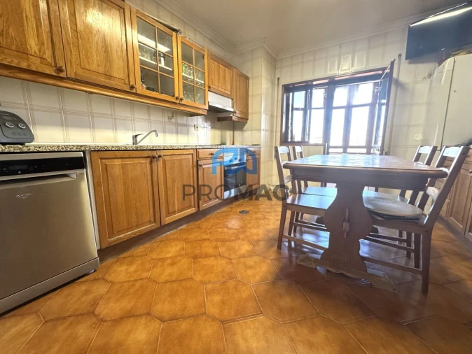 Apartamento T4 para Venda em Rio Tinto Foto 18