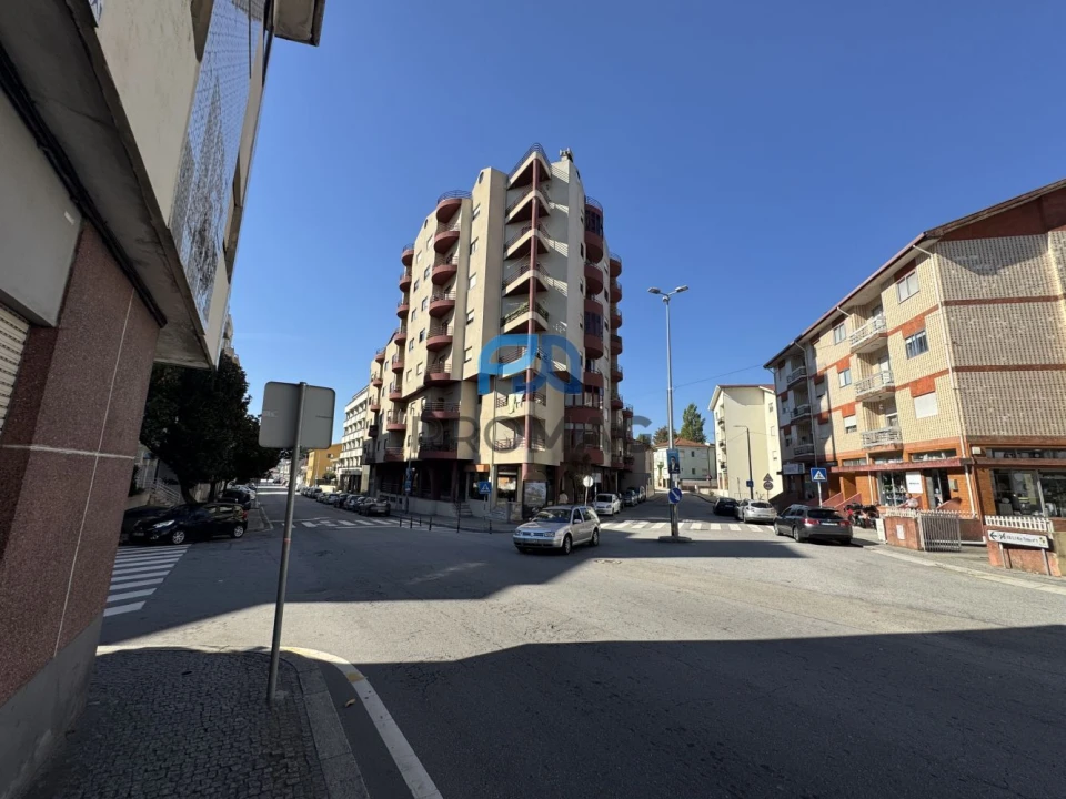 Apartamento T4 para Venda em Rio Tinto Foto 4