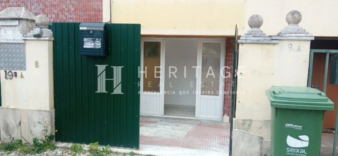 Loja para Venda em Corroios Foto 1