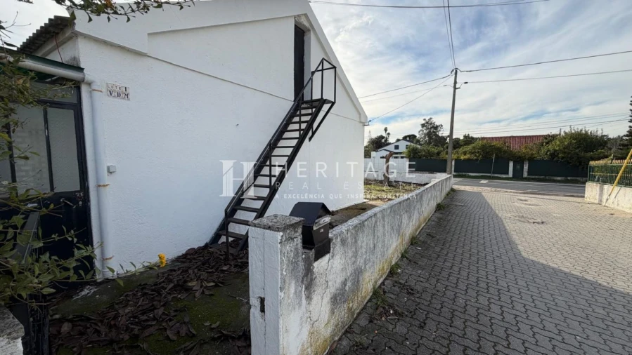 Moradia T2 para Venda em Fernao Ferro Foto 6