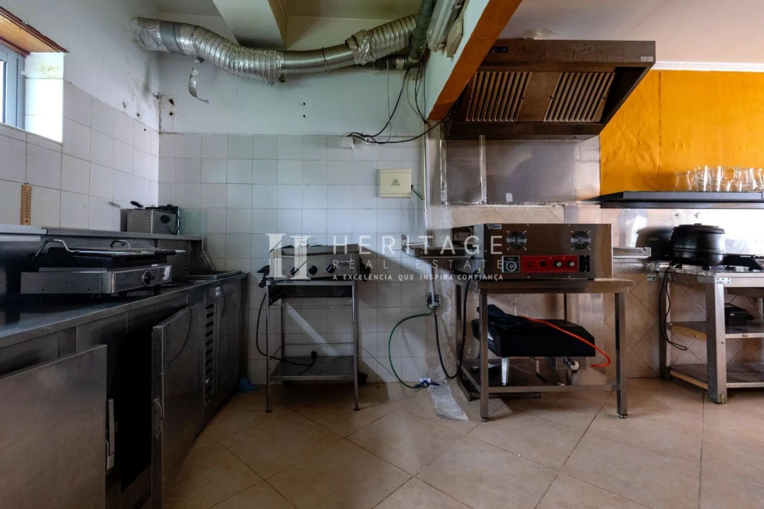 Loja para Trespasse em Santo Antonio da Charneca Foto 11