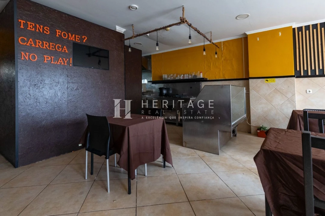 Loja para Trespasse em Santo Antonio da Charneca Foto 5