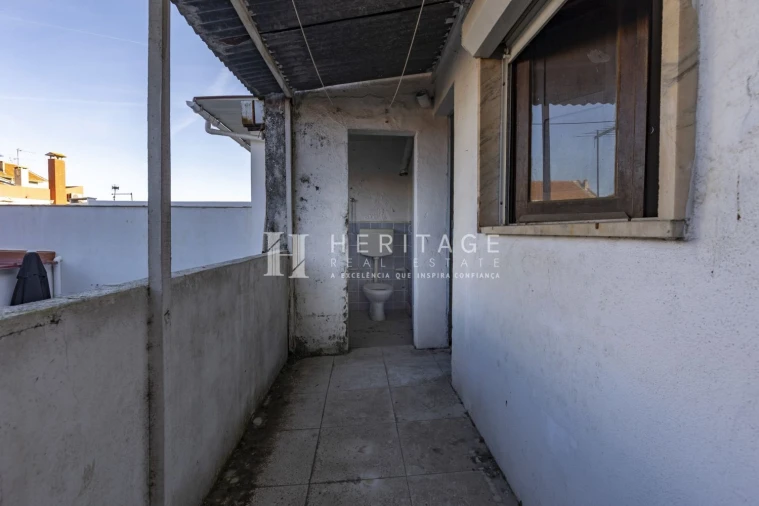 Moradia T1 para Venda em Baixa da Banheira e Vale da Amoreira Foto 18