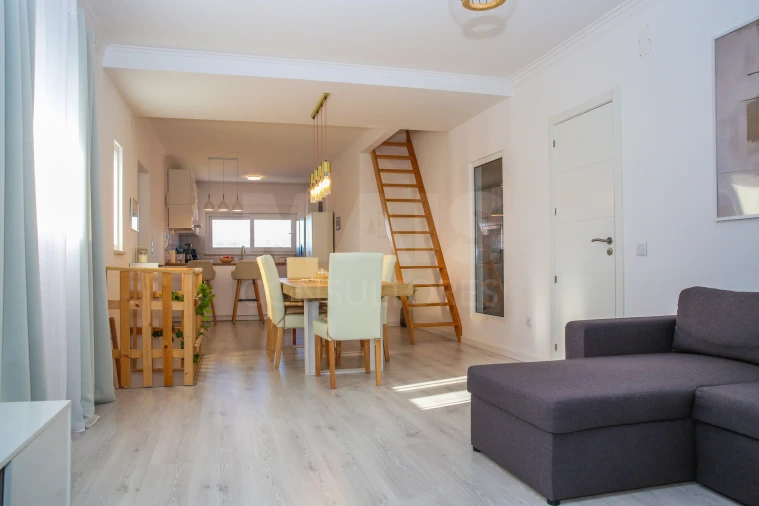 Moradia T5 para Venda em Alenquer (Santo Estêvão e Triana) Foto 4