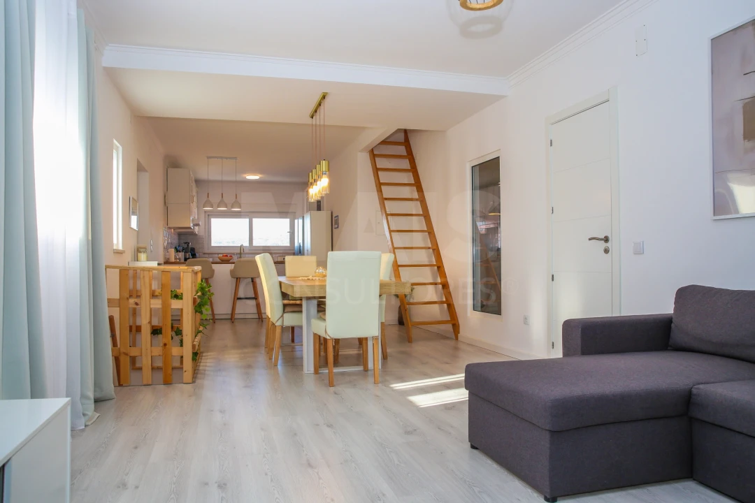 Moradia T5 para Venda em Alenquer (Santo Estêvão e Triana) Foto 4