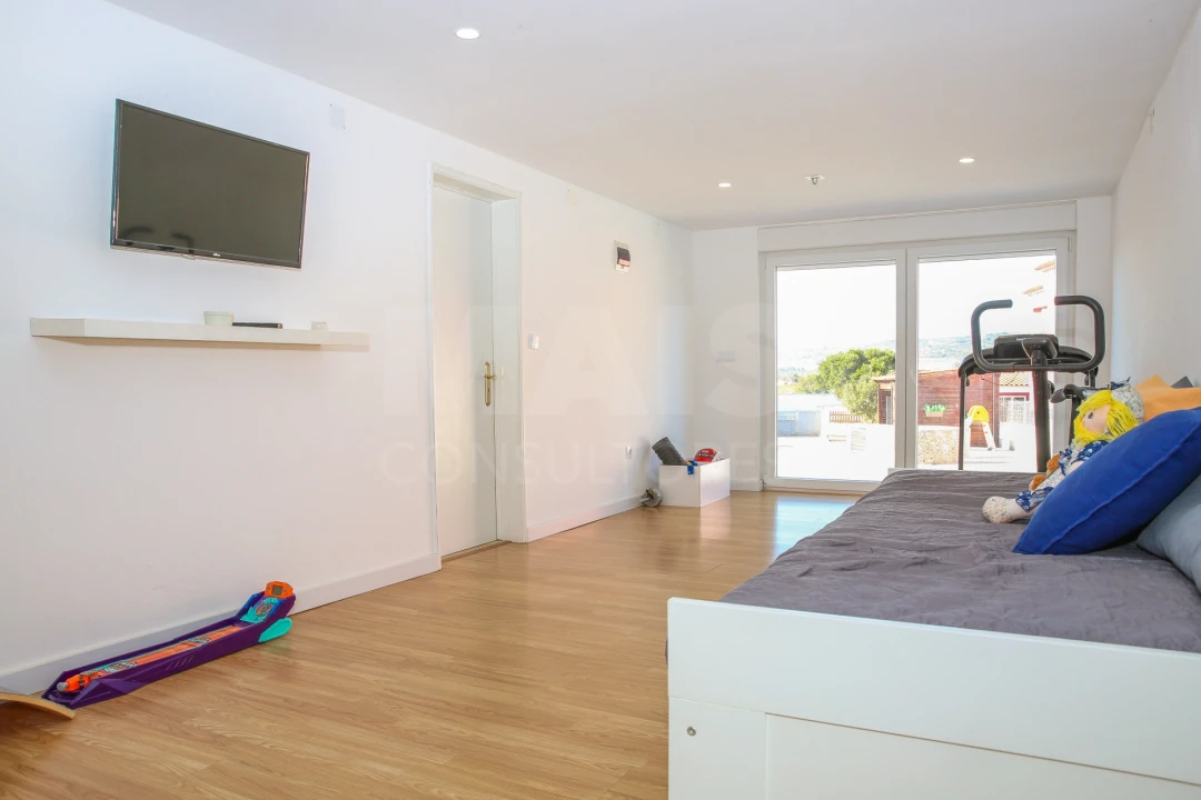 Moradia T5 para Venda em Alenquer (Santo Estêvão e Triana) Foto 1