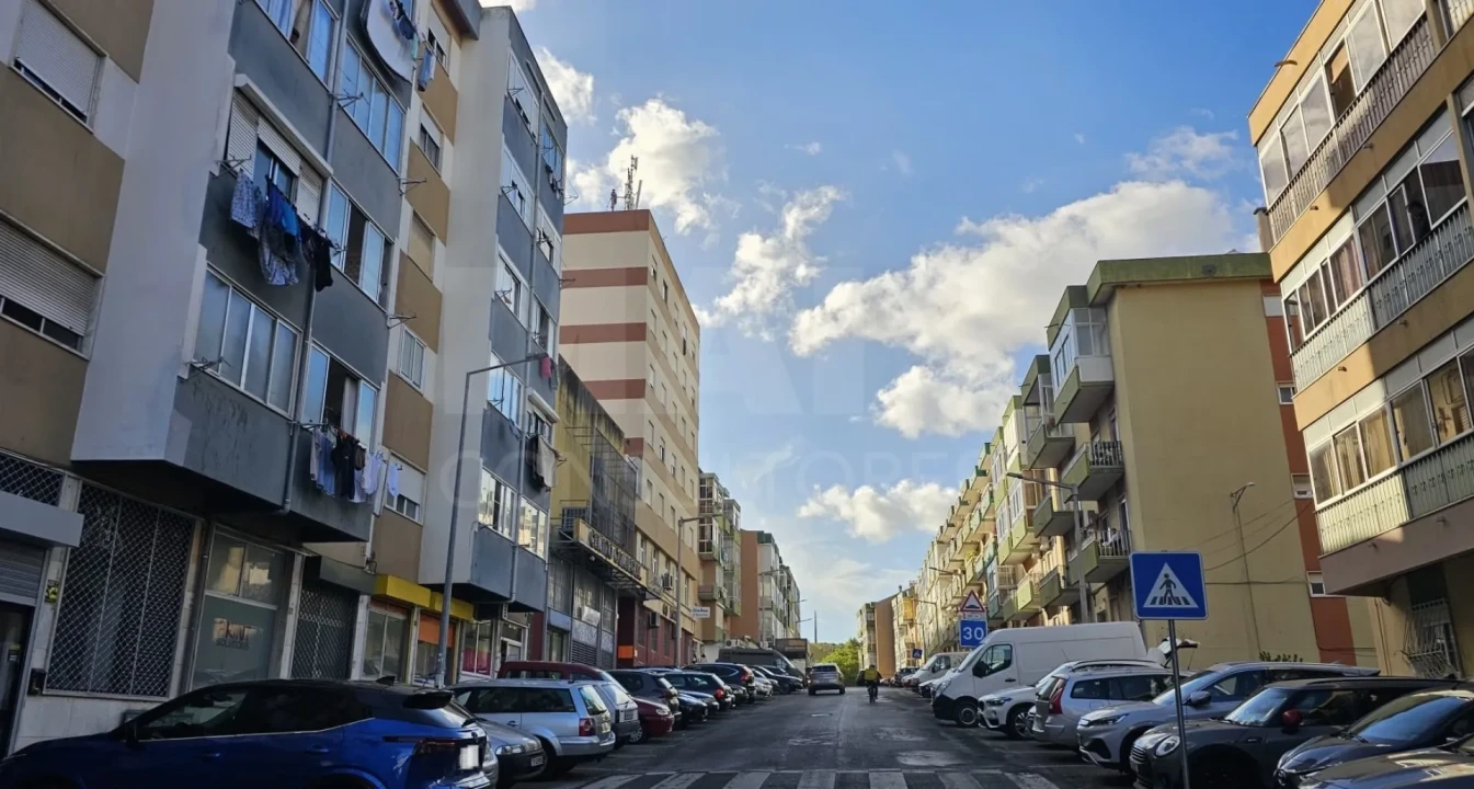 Loja para Venda em Póvoa de Santa Iria e Forte da Casa Foto 10